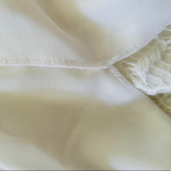 Alythea crop top cream SMALL spaghetti straps - Picture 5 of 5